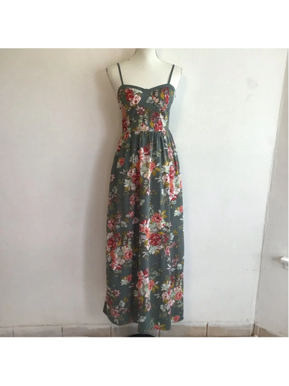 Band of the Free Women Elegant Green Floral Spaghetti Straps Maxi Dress M
